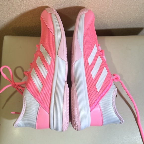 Adidas size 6 1/2 - Picture 4 of 7